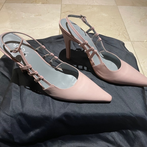 BCBG Paris Pink Low Heel - Picture 6 of 7